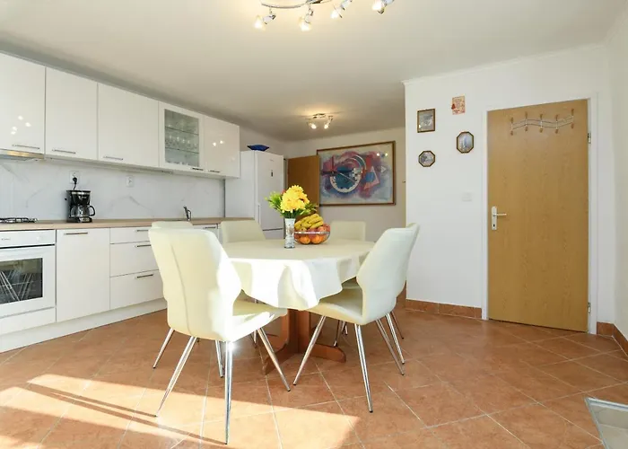 Ana * Dubravica (Dubrovnik)