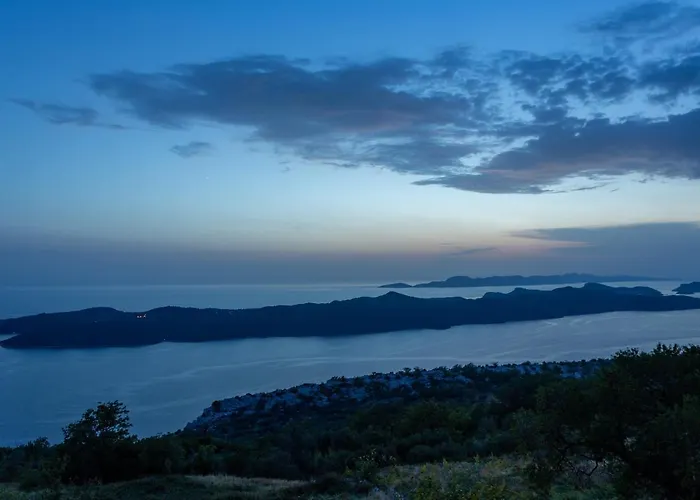 Ana * Dubravica (Dubrovnik)